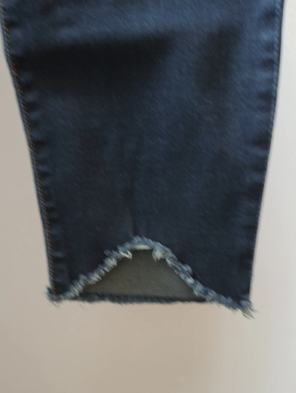 Kut From The Kloth Dark Blue Women’s Skinny Jeans - Picture 3 of 5